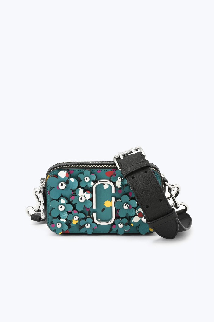 MARC JACOBSのTHE SNAPSHOT 3D PAINTED FLOWERS