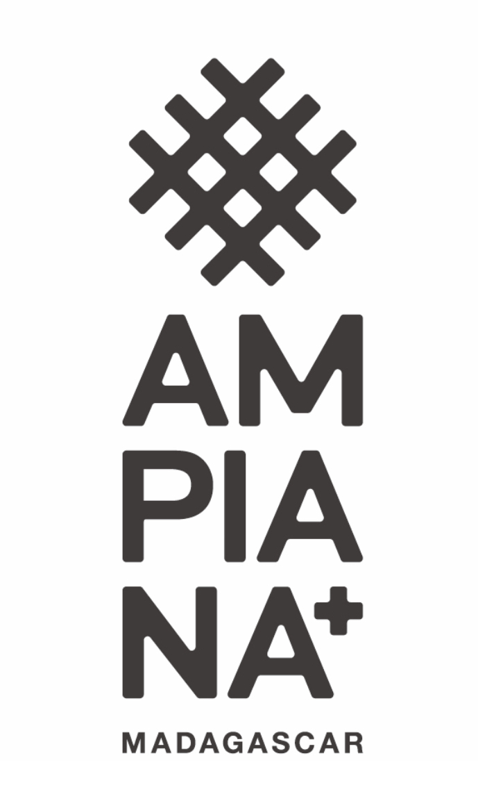 Ampiana+のバッグ①
