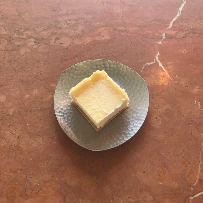 Sta.Kandaの四角いチーズケーキ