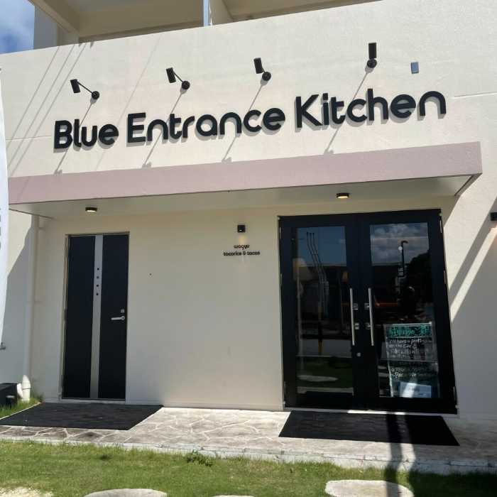 Blue Entrance Kitchenの外観