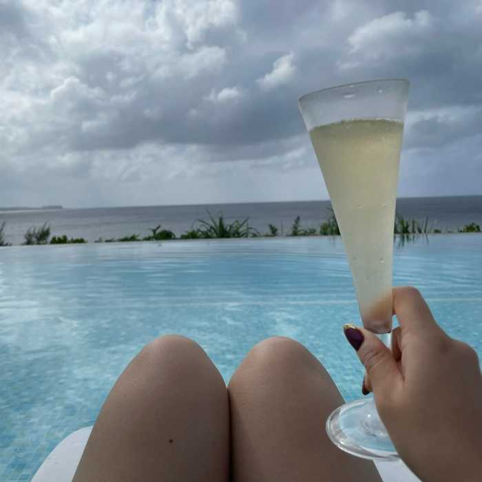 ハレクラニ沖縄のシャンパンと景色
