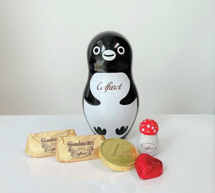 カファレルのSuicaのペンギン缶①