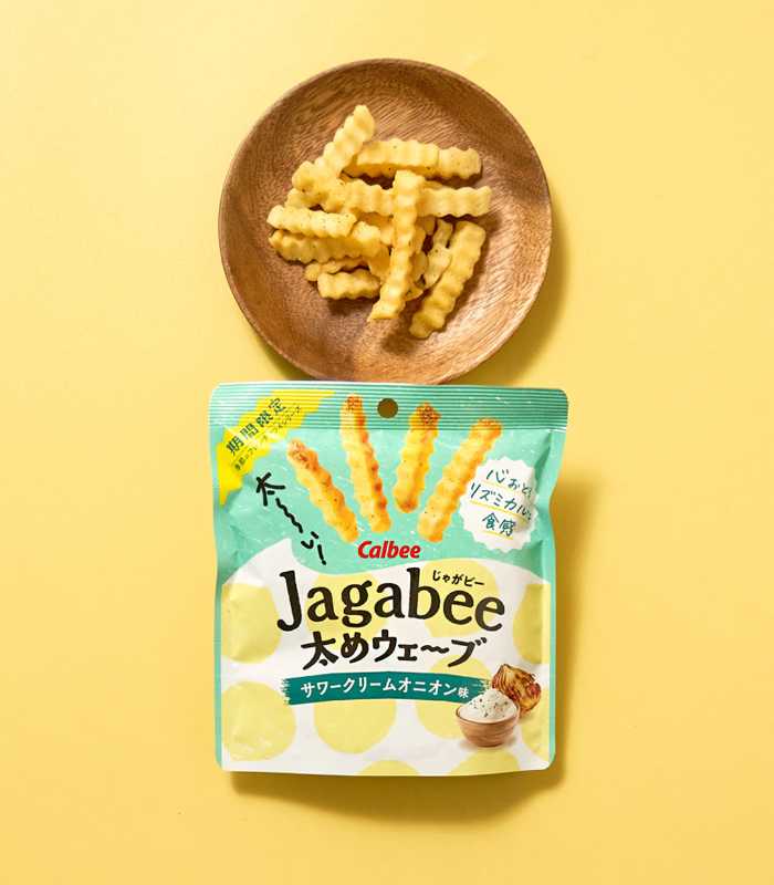 Jagabeeの太めウェーブ サワークリームオニオン味①