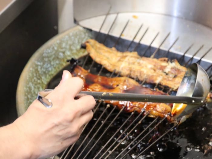 鰻北白川の焼き風景2