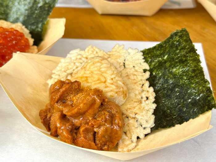 築地のにぎりの超こぼれうにの羽根つき焼きおにぎり