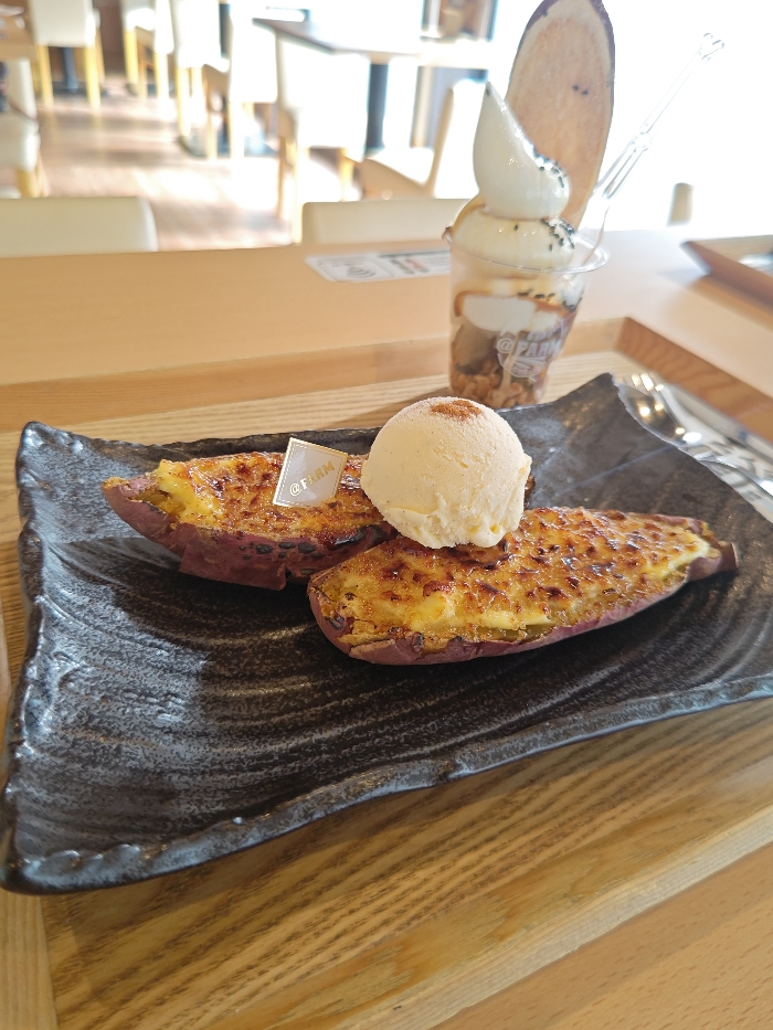 アットファームカフェの焼き芋ブリュレ