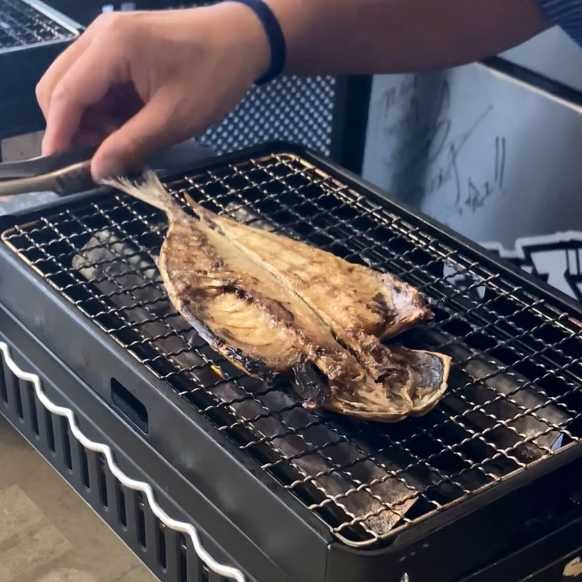 小沢ひもの店の鯵のひもの