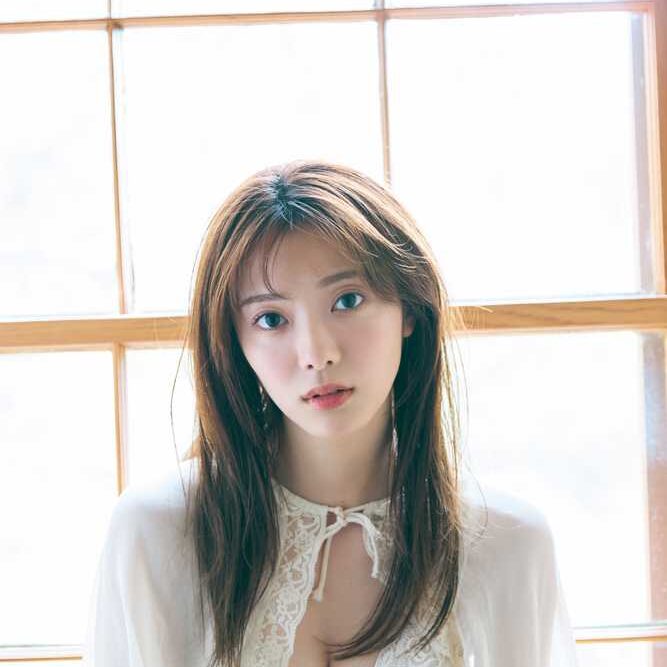 櫻坂46・田村保乃のセカンド写真集から、純白ランジェリー姿の先行