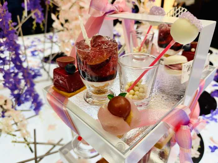 ANAクラウンプラザホテル大阪のPink Afternoon Tea【with Purple】です。