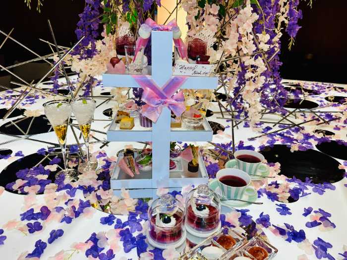 ANAクラウンプラザホテル大阪のPink Afternoon Tea【with Purple】です。