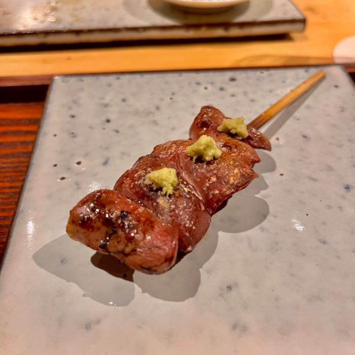 焼き鳥ひらのの白レバー