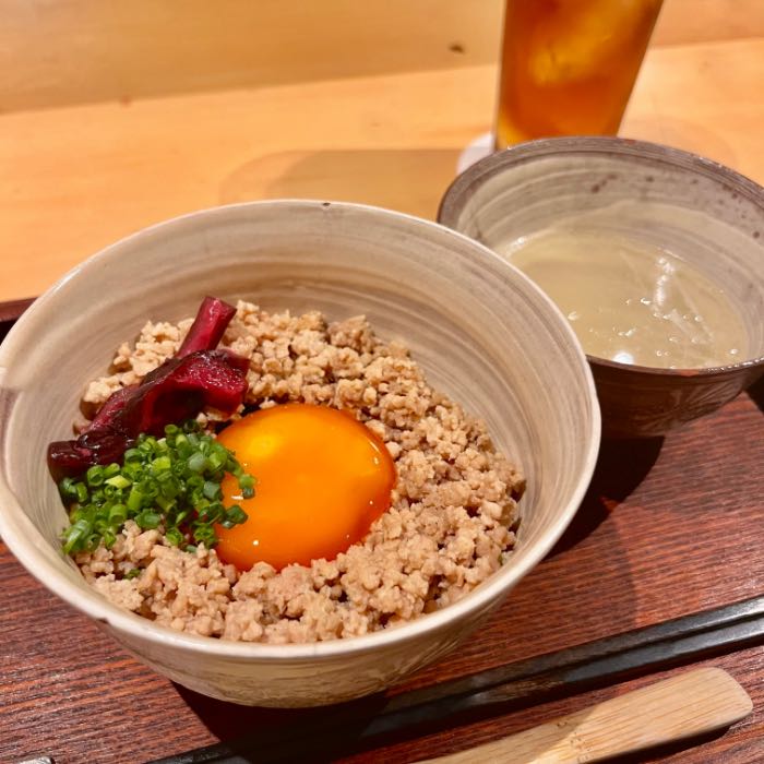 焼き鳥ひらののそぼろ丼1