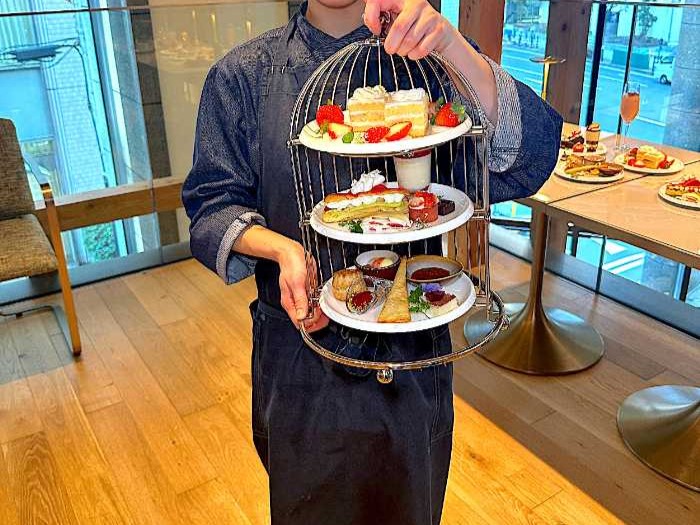 voco大阪セントラルのストロベリーアフタヌーンティです。