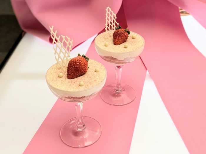 ANAクラウンプラザホテル大阪のピンクアフタヌーンティー ストロベリー④