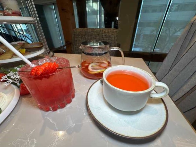 voco大阪セントラルのストロベリーアフタヌーンティです。