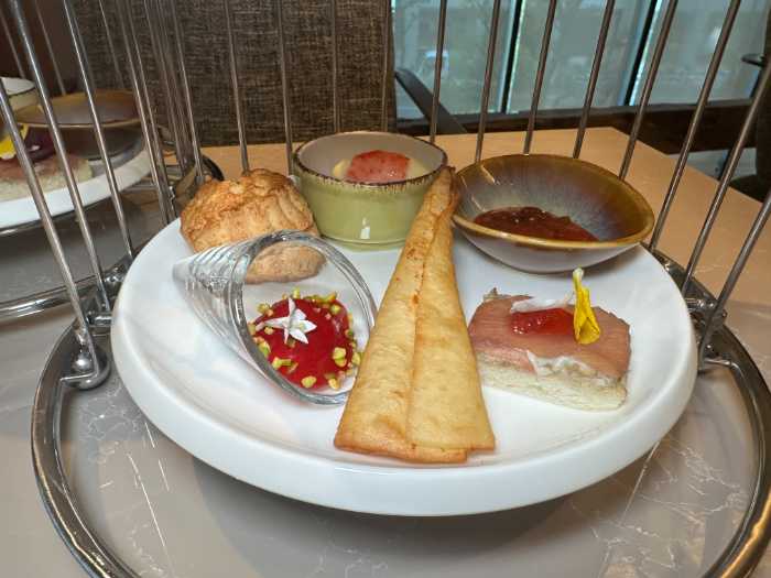 voco大阪セントラルのストロベリーアフタヌーンティです。