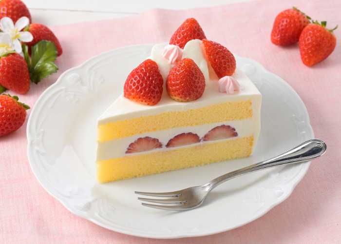 銀座コージーコーナーの贅沢 とちあいか®苺の春ショート①