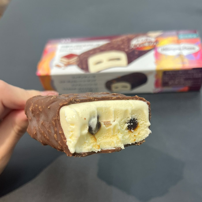 ハーゲンダッツの芳醇ティラミスクランチ⑥