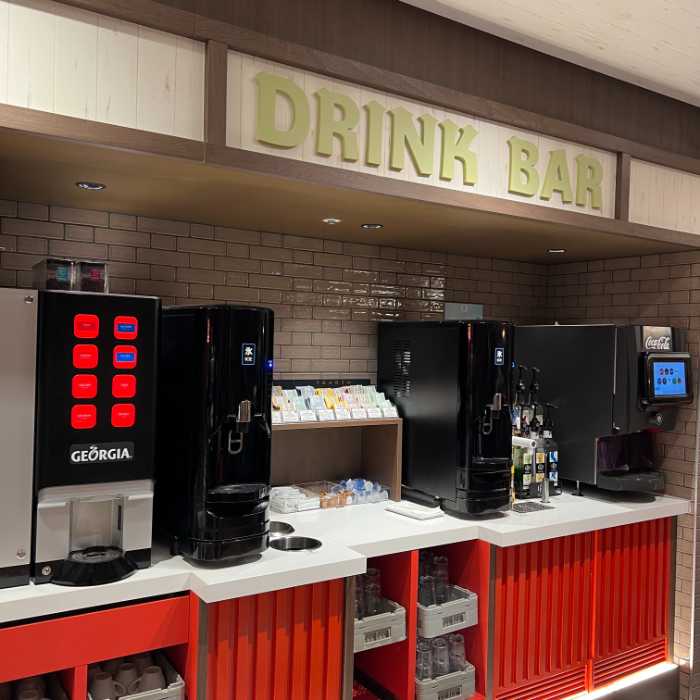 シェーキーズのソフトドリンクバー