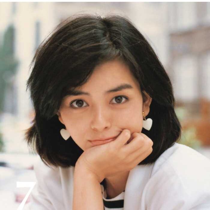 芸能生活50周年記念｢岡田奈々｣最後の写真集BOX『LAST MESSAGE』を発売