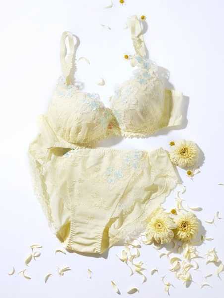 フロラーレ バイ トリンプの｢春夏コレクション｣⑧