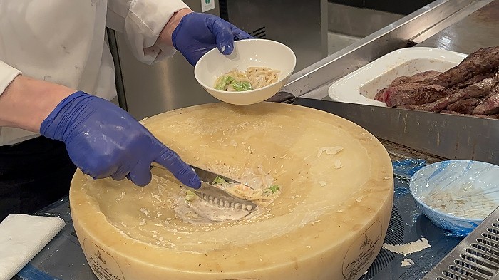 ホテル ユニバーサル ポートの春の華やかイタリアンです。