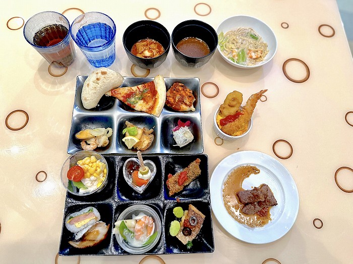 ホテル ユニバーサル ポートの春の華やかイタリアンです。