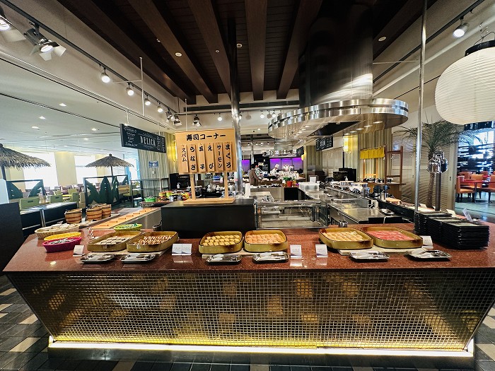 ホテル ユニバーサル ポートの春の華やかイタリアンです。