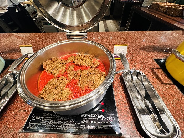 ホテル ユニバーサル ポートの春の華やかイタリアンです。