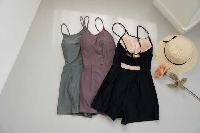 エナイのオールインワン水着①