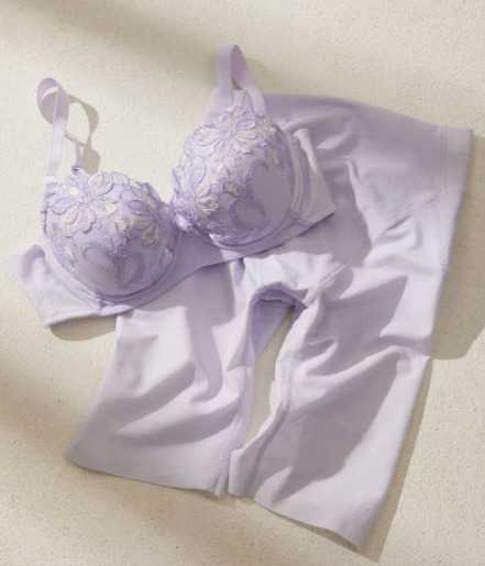 ゴールドレーベル バイ トリンプの新コレクション①