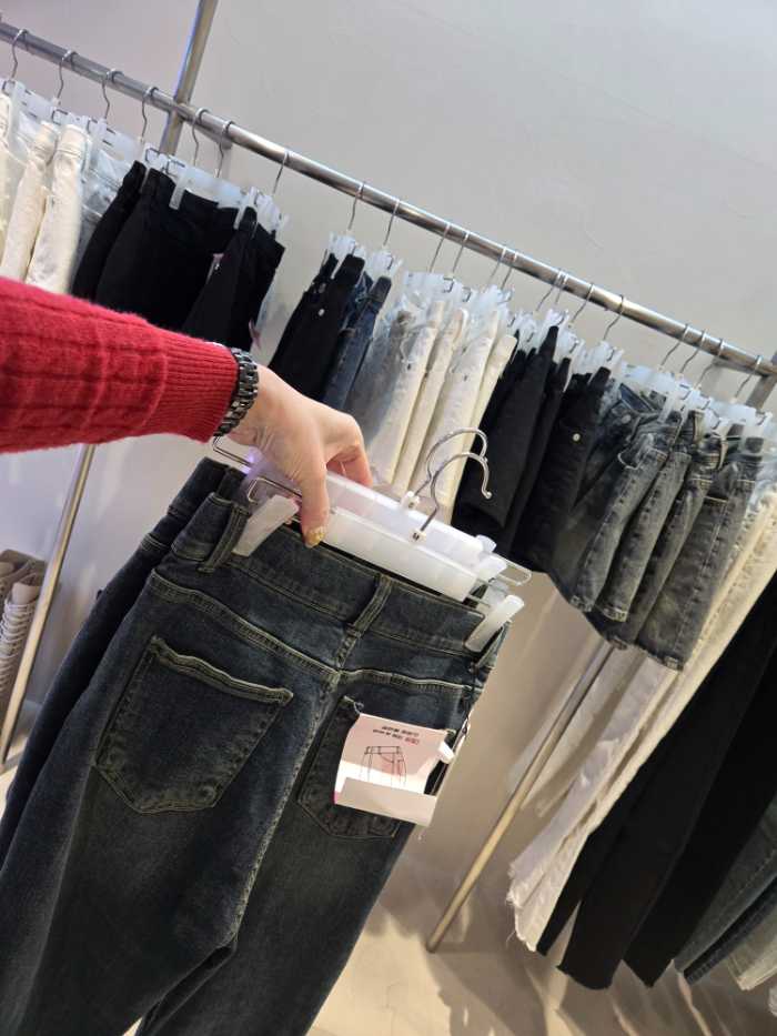 色んな色のデニムアイテム