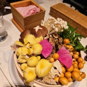 フォレストテーブルのキノコ鍋