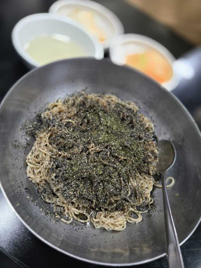 チョンニュビョッのエゴマ麺①