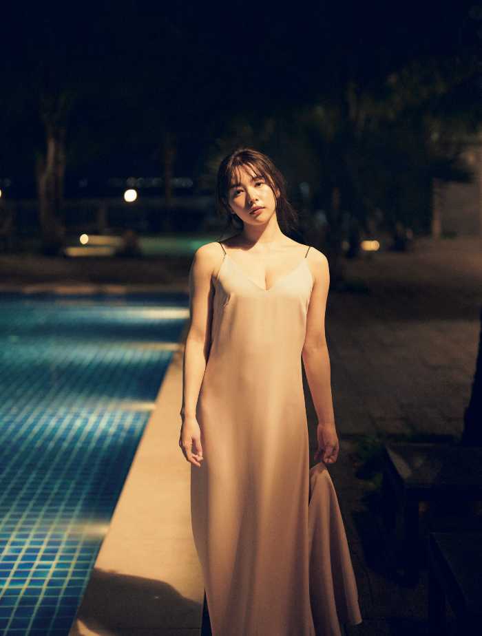 桜井日奈子の写真集｢鴇色｣②