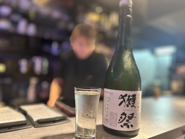 ライジングは寿司とポールダンスが楽しめます。