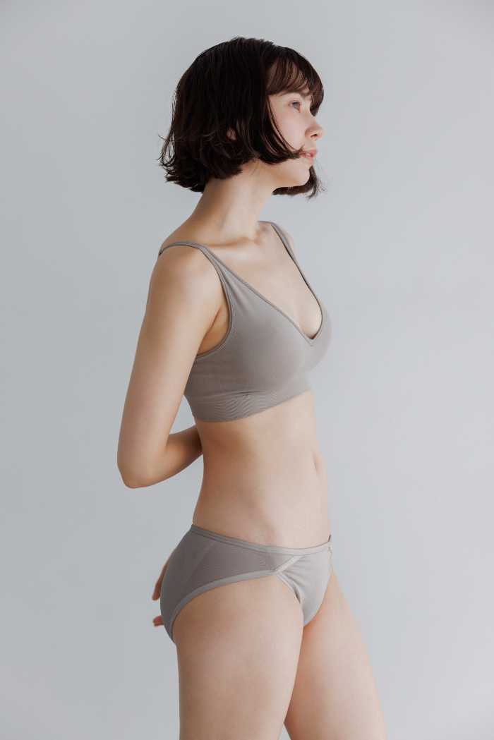 BAMBI WATERのナイトブラ④