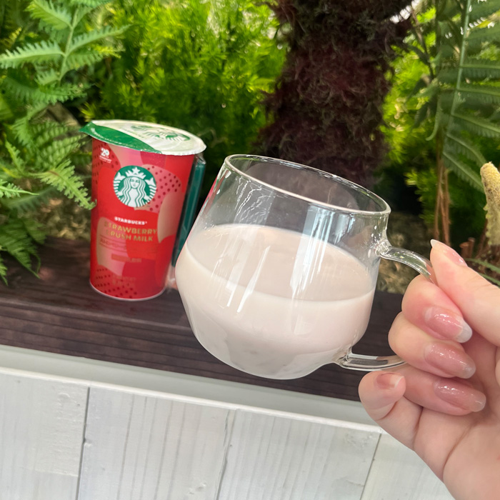 スターバックスのストロベリークラッシュミルク④
