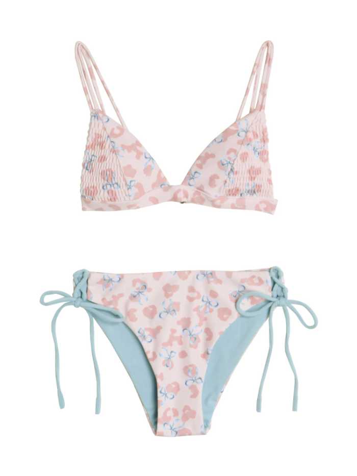 カルナムールのコラボスイムウエア②