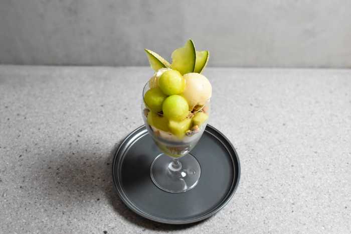 Minimalの完熟メロンとカカオのパフェ⑤