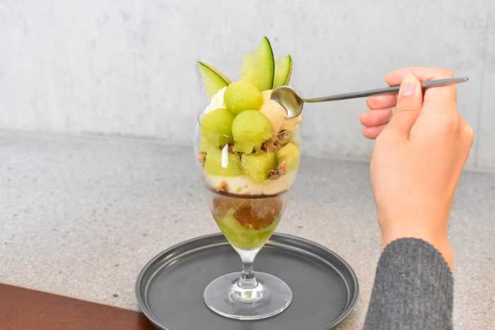 Minimalの完熟メロンとカカオのパフェ⑥