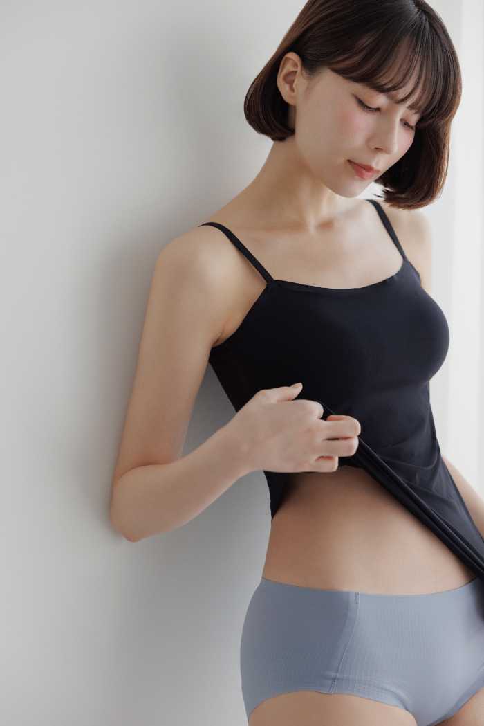 BAMBI WATERのブラ イン シームレス キャミソール③