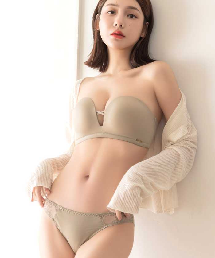 ツーハッチの2wayストラップレスダスティフルールブラ⑤