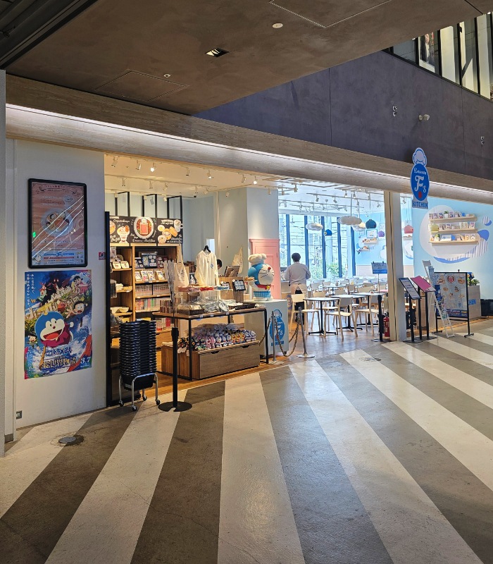 ドラえもんカフェのクレープ