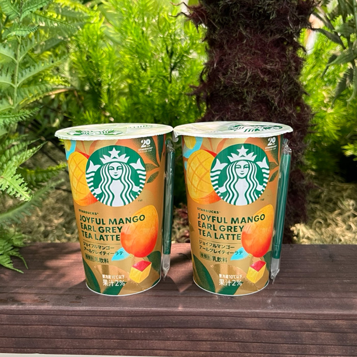 スターバックスのジョイフルマンゴーアールグレイティーラテ②