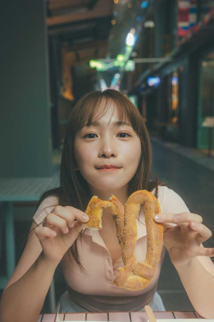 川栄李奈写真集の撮影シーン1