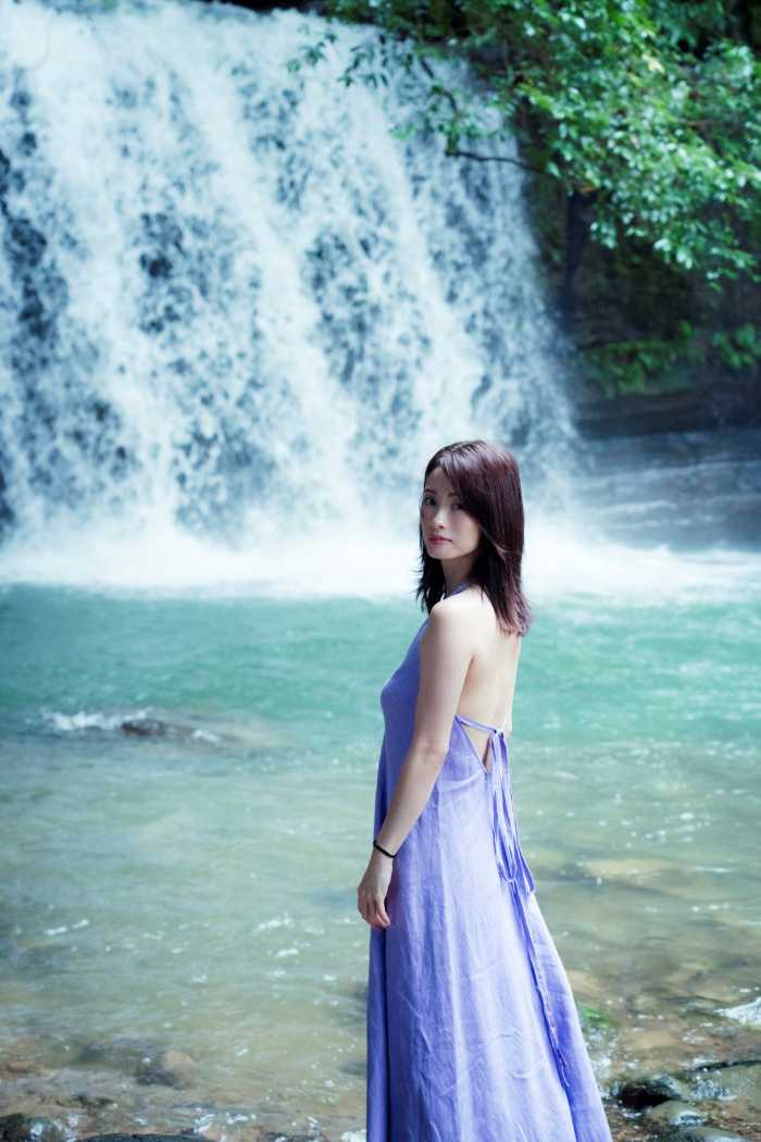 Midday Reverieの上戸彩2