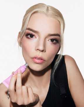 パルファン･クリスチャン･ディオールのディオール アディクト リップ グロウ バター③