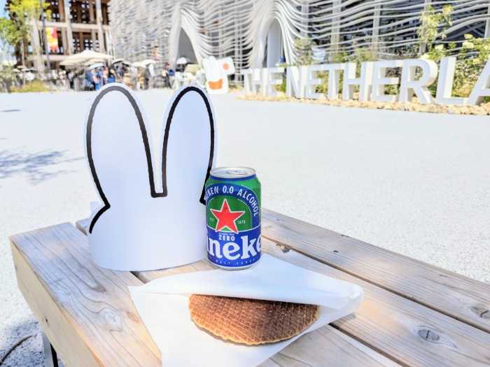 オランダ パビリオンのカフェ①