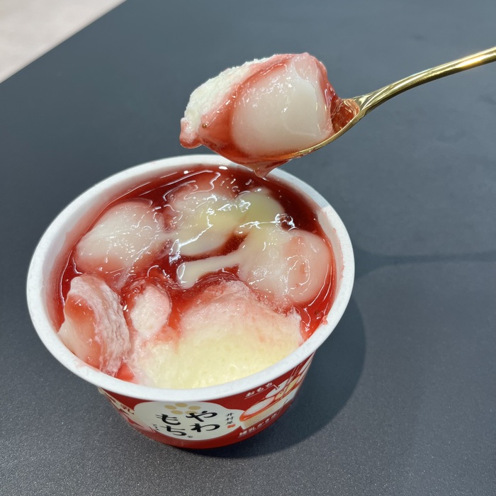 井村屋のやわもちアイスいちご練乳氷⑥